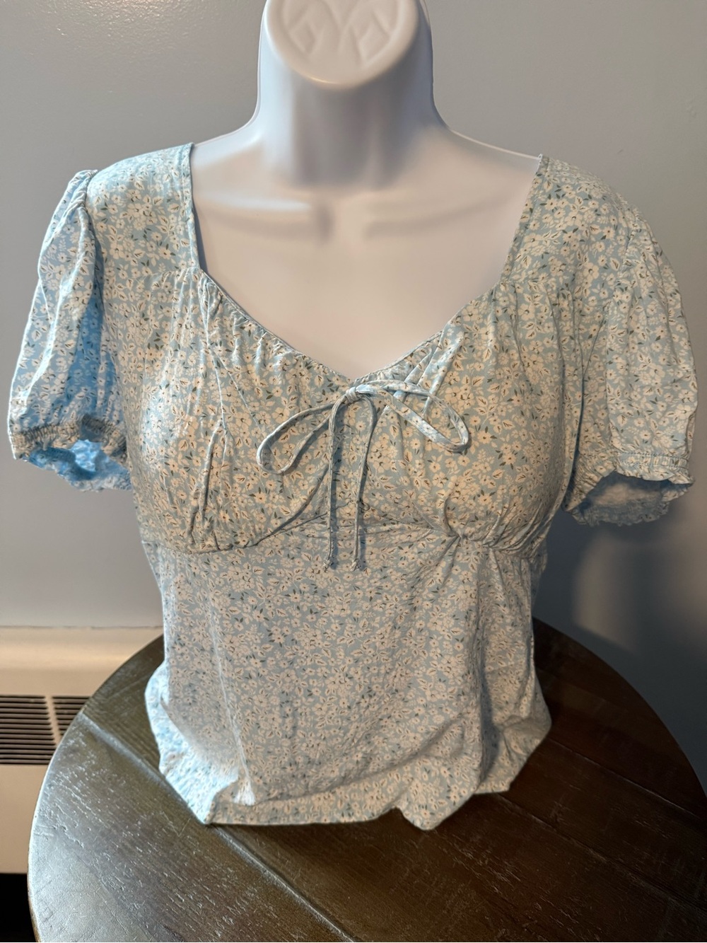 Light Blue Floral Tie-Front Puff Sleeve Blouse